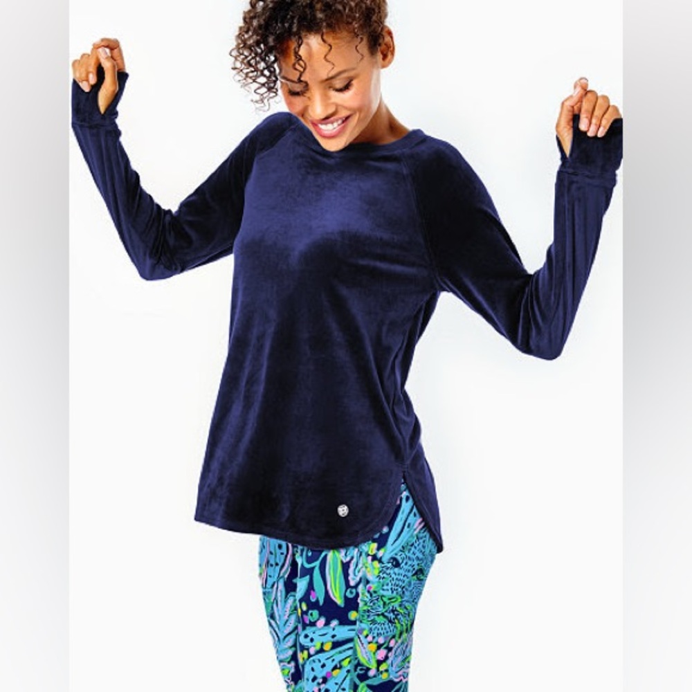 Lilly Pulitzer Blythe Velour Pullover, size small, Low Tide Navy color